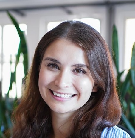 Julia von Photo Space